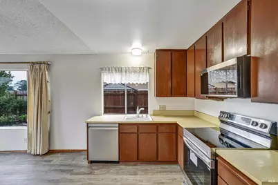 97 Carlisle Way, Benicia, CA 94510 - Photo 9