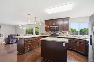 1731 Walnut Creek Dr, Santa Rosa, CA 95403 - Photo 9