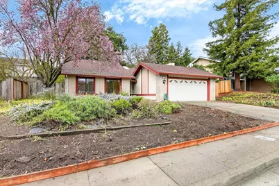 879 Oxford Way, Benicia, CA 94510 - Photo 3