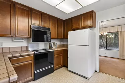 879 Oxford Way, Benicia, CA 94510 - Photo 15