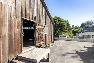 1375 Gossage Avenue, Petaluma, CA 94952 - Photo 49