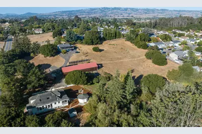 1375 Gossage Avenue, Petaluma, CA 94952 - Photo 1