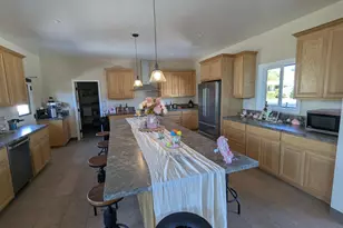 8 Camellia Dr, Calistoga, CA 94515 - Photo 31