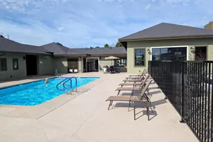 8 Camellia Dr, Calistoga, CA 94515 - Photo 25