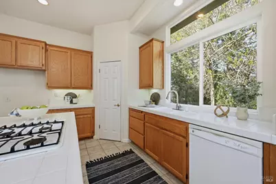 366 Breeden Street, Santa Rosa, CA 95409 - Photo 19