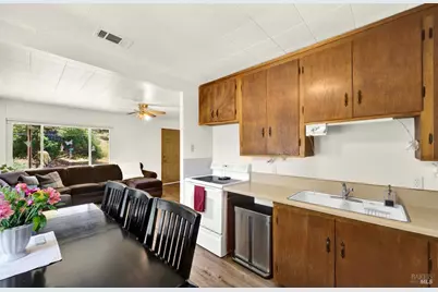 348 Vine Street, Vacaville, CA 95688 - Photo 11