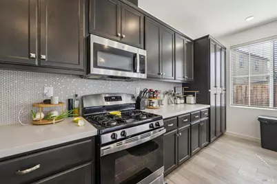 2464 Lake Club Drive, Fairfield, CA 94533 - Photo 15