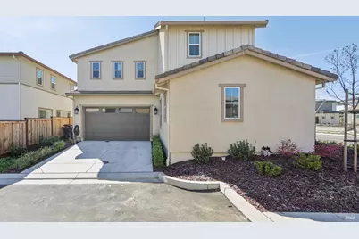 2464 Lake Club Drive, Fairfield, CA 94533 - Photo 35