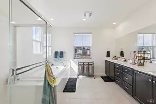 2464 Lake Club Dr, Fairfield, CA 94533 - Photo 23