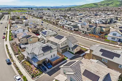 2464 Lake Club Drive, Fairfield, CA 94533 - Photo 43