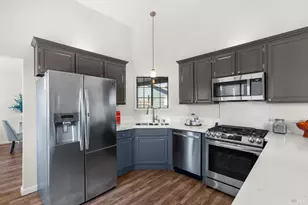 181 Crowsnest Ct, Vallejo, CA 94591 - Photo 9