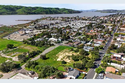 625 E H Street, Benicia, CA 94510 - Photo 15