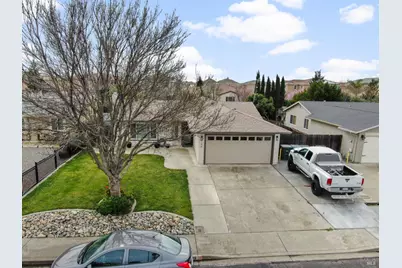 196 Somerville Drive, Vacaville, CA 95687 - Photo 3