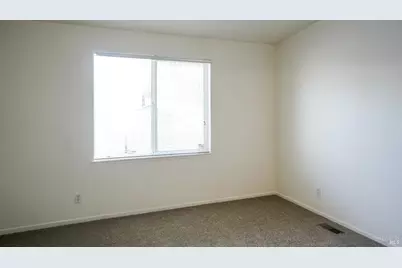 324 Aileen Avenue, Santa Rosa, CA 95407 - Photo 13