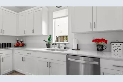 6083 Oak Leaf Place, Rohnert Park, CA 94928 - Photo 17