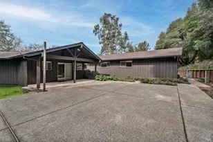 1261 Deerwood Dr, Ukiah, CA 95482 - Photo 3