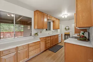 1261 Deerwood Dr, Ukiah, CA 95482 - Photo 9