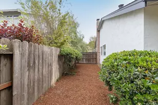 2431 Shoreline Dr, Napa, CA 94558 - Photo 45