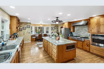 5701 Ridgewood Road, Willits, CA 95490 - Photo 11