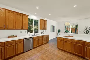 291 Woodcrest Dr, Vacaville, CA 95688 - Photo 39