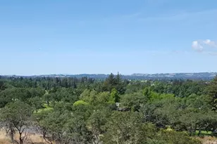 1161 Castle Oaks Dr, Napa, CA 94558 - Photo 31