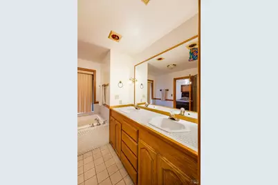 1096 W Standley Street, Ukiah, CA 95482 - Photo 17