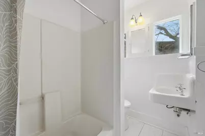 220 Carrillo Street, Santa Rosa, CA 95401 - Photo 25