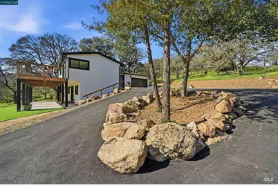 2087 1st Avenue, Napa, CA 94558 - Photo 11