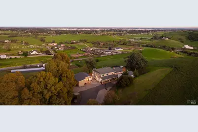 7413 English Hills Road, Vacaville, CA 95688 - Photo 93