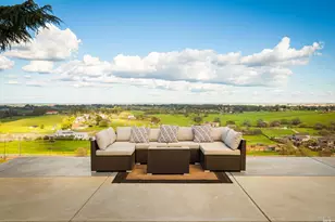 7413 English Hills Rd, Vacaville, CA 95688 - Photo 11