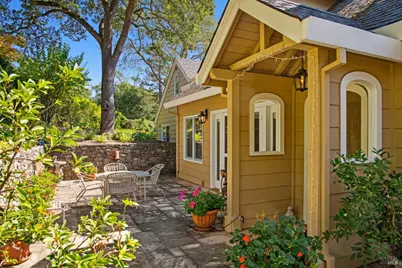 2399 Sobre Vista Road, Sonoma, CA 95476 - Photo 11