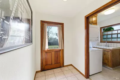 639 E 5th Street, Benicia, CA 94510 - Photo 41