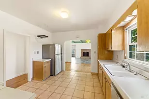 639 E 5th St, Benicia, CA 94510 - Photo 7