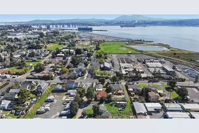 639 E 5th Street, Benicia, CA 94510 - Photo 49