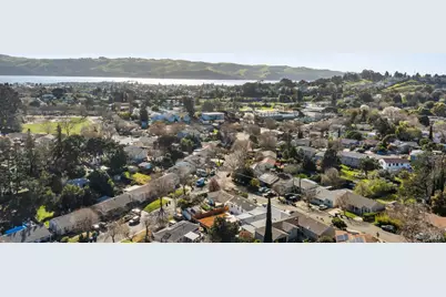 8 Corte Dorado Court, Benicia, CA 94510 - Photo 33