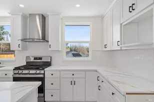 8 Corte Dorado Ct, Benicia, CA 94510 - Photo 15