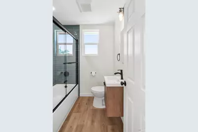 8 Corte Dorado Court, Benicia, CA 94510 - Photo 17