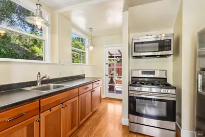 100 B Street, Vallejo, CA 94590 - Photo 9