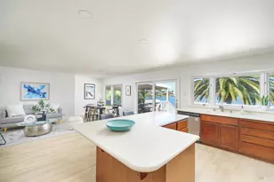 45 Del Oro Lagoon Dr, Novato, CA 94949 - Photo 13