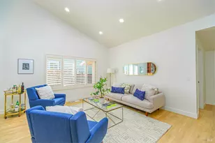 45 Del Oro Lagoon Dr, Novato, CA 94949 - Photo 21