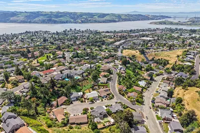 105 Woodstock Court, Benicia, CA 94510 - Photo 51