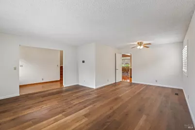 105 Woodstock Court, Benicia, CA 94510 - Photo 7