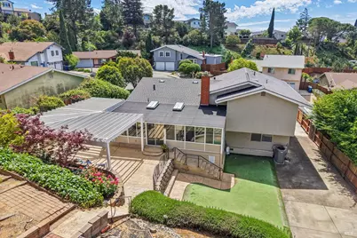 105 Woodstock Court, Benicia, CA 94510 - Photo 45