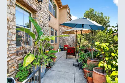 180 Healdsburg Avenue #A, Cloverdale, CA 95425 - Photo 3