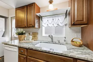 99 Hacienda Dr, Napa, CA 94558 - Photo 17