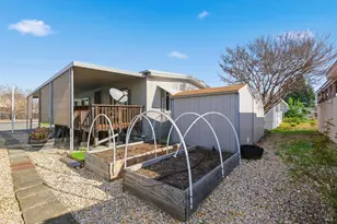 99 Hacienda Dr, Napa, CA 94558 - Photo 27