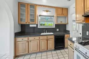 153 S Seymour St, Napa, CA 94559 - Photo 13