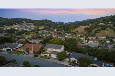 116 Twelveoak Hill Drive, San Rafael, CA 94903 - Photo 15