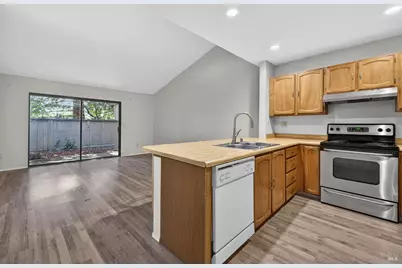 106 Nicholas Court, Cotati, CA 94931 - Photo 3