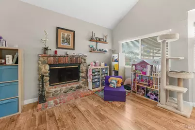 300 Robin Circle, Vacaville, CA 95687 - Photo 7